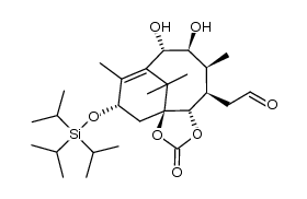 2-((3aS,5S,8S,9S,10S,11R,11aS)-8,9-dihydroxy-6,10,12,12-tetramethyl-2-oxo-5-((triisopropylsilyl)oxy)-5,8,9,10,11,11a-hexahydro-4H-3a,7-methanocyclodeca[d][1,3]dioxol-11-yl)acetaldehyde结构式