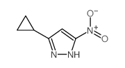 3-Cyclopropyl-5-nitro-1H-pyrazole结构式